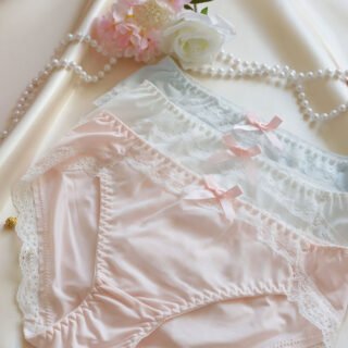 Soft milk silk lace mid-waist panties