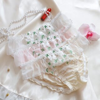 Soft milk silk lace mid-waist panties